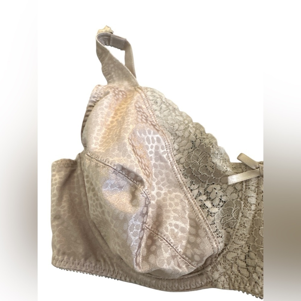 Playtex Live My Curves Beige Lace Full Coverage Support Bra 38B NWT - Picture 3 of 7